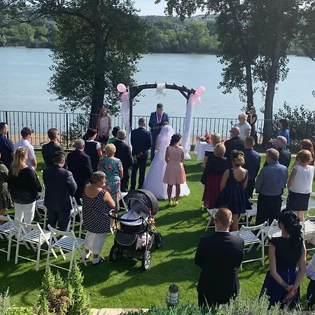 Mlyn & Wellness 3* Radvaň nad Dunajom